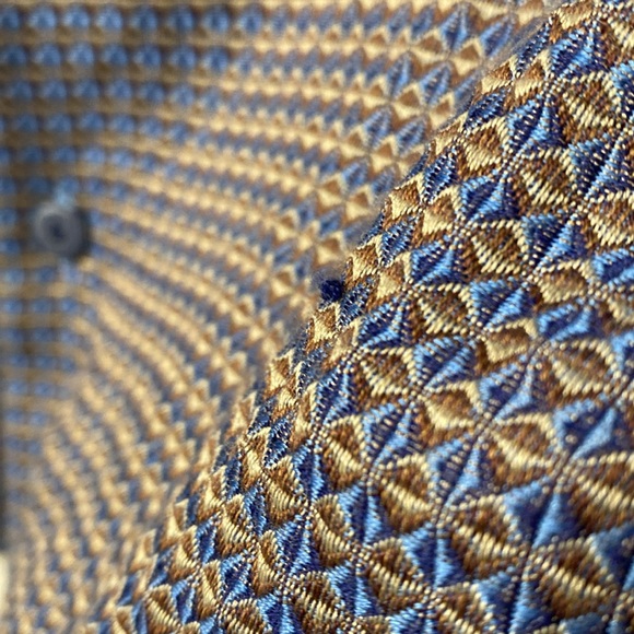 Men's Jhane Barnes Blue Starburst Patterned Silk+Cotton Button-Down Shirt - Picture 6 of 16